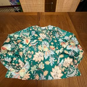 Acoa Long Sleeve Floral Vee Neck Blouse. NWOT. Size Small